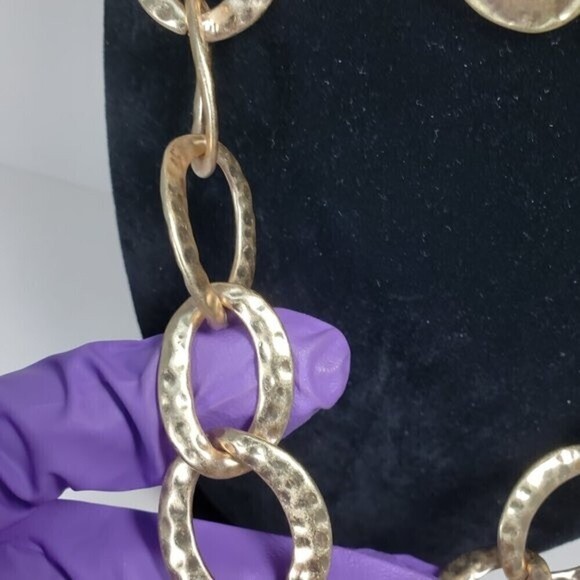 Hammered Gold Statement Jewelry Set – Chunky Chain Necklace & Disc Earrings - Picture 6 of 7